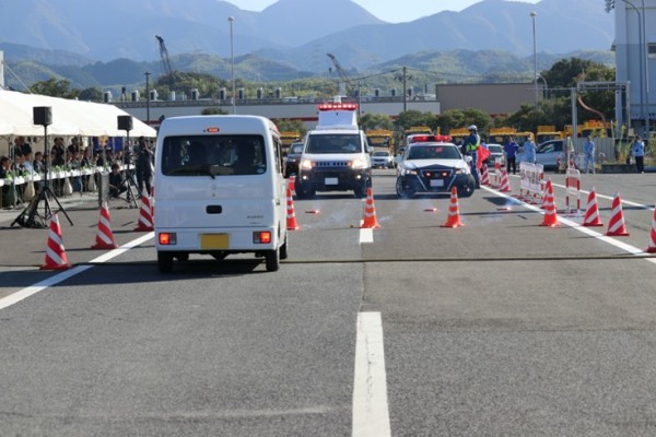 令和元年11月5日　近畿二府四県高速隊・交通管理隊合同訓練会を開催しました。