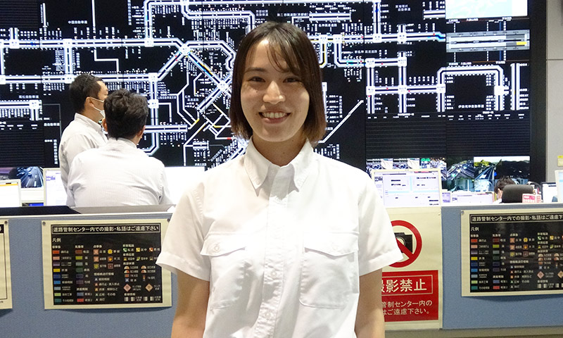 通信管理センター 伊藤 梨奈